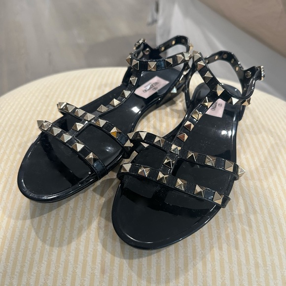 SOLD VALENTINO 
ROCKSTUD FLAT RUBBER SANDAL - Picture 2 of 5